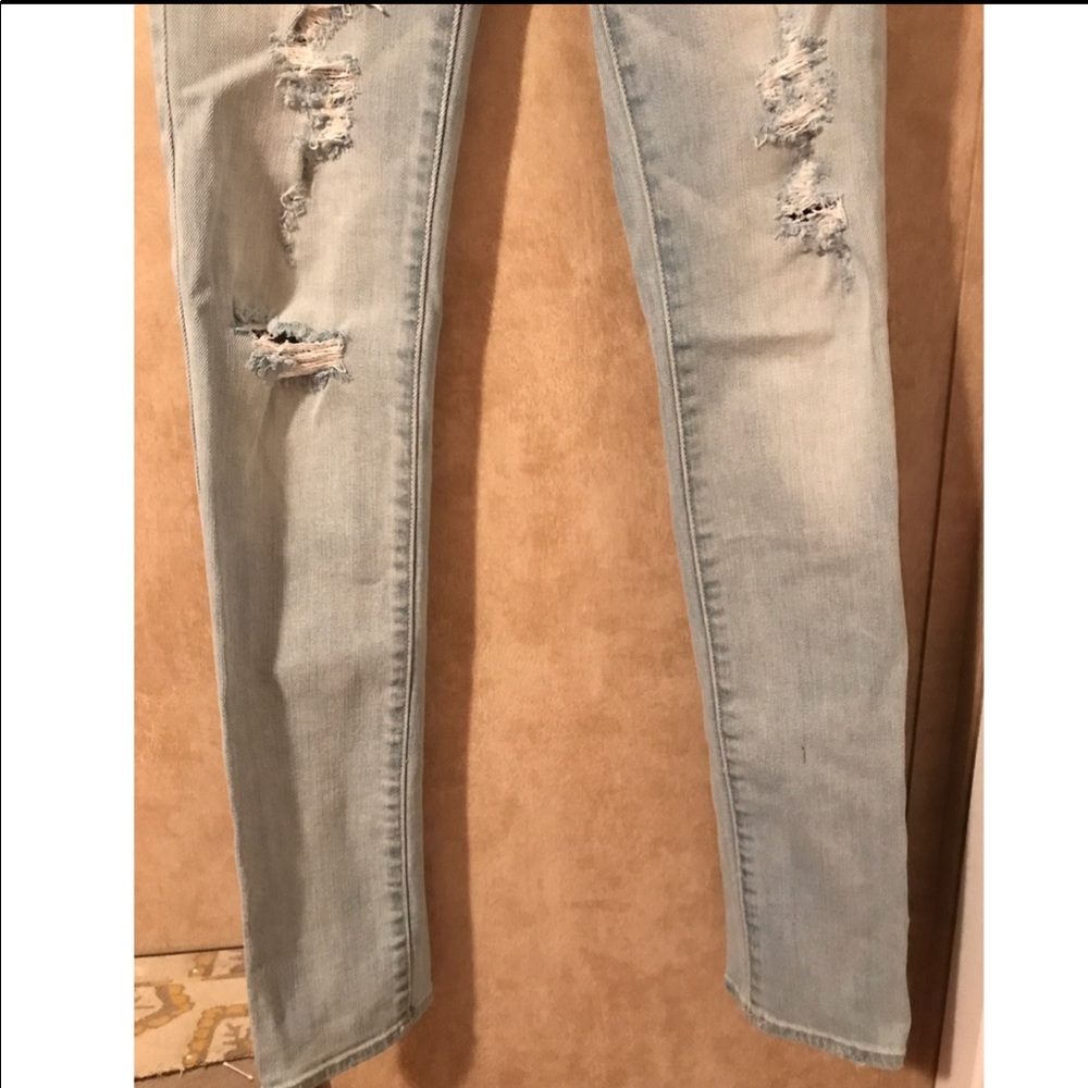 American Eagle Ripped jeans